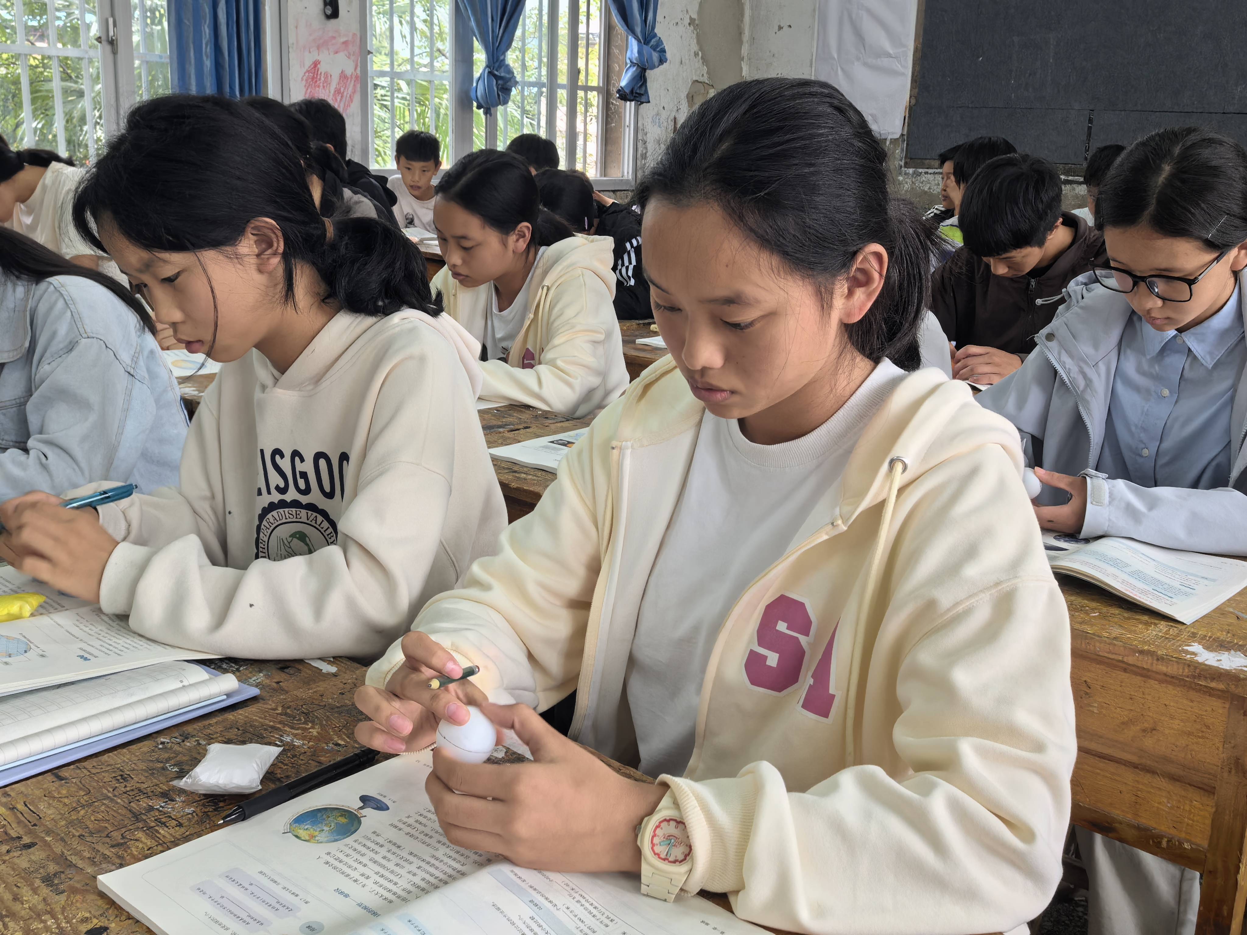 他肯钻研, 老派 他肯钻研, 老派