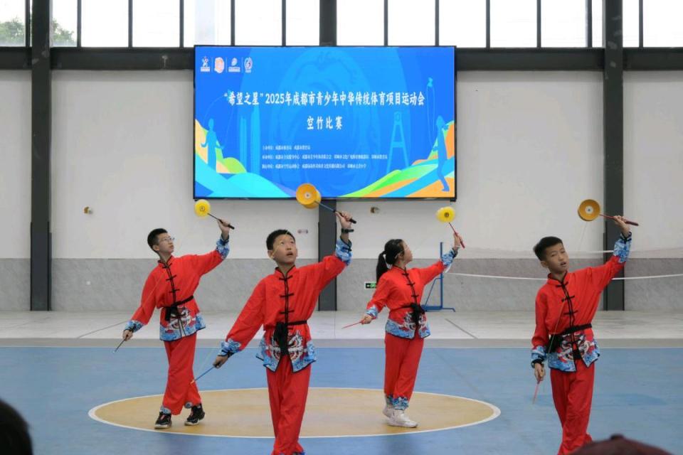 但唐文, DDBgL, 都青少年对 但唐文, DDBgL, 都青少年对